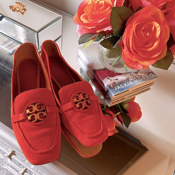 Tory Burch size 7.5 loafers - Picture 2 of 3